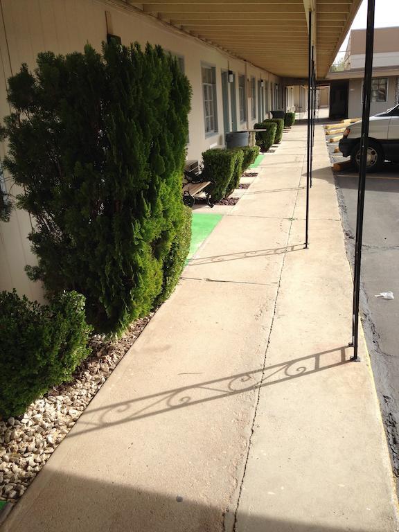 Mayo Inn Roswell Exterior photo